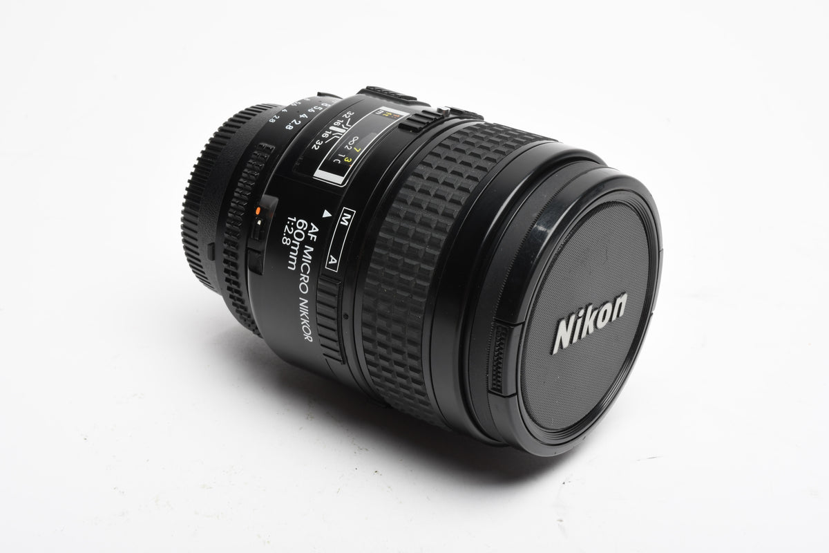 Nikon AF 60mm f2.8 Micro Nikkor lens, caps, Very sharp! +Hoya UV