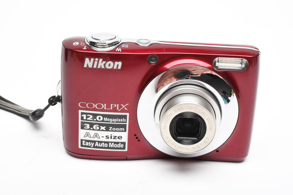 Nikon Coolpix L22 12MP Digital Point&Shoot Camera, Case, Tested