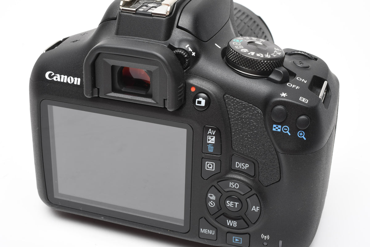 Canon Rebel T7 DSLR w/18-55mm f3.5-5.6 IS II w/Case, 0 Acts! NEW