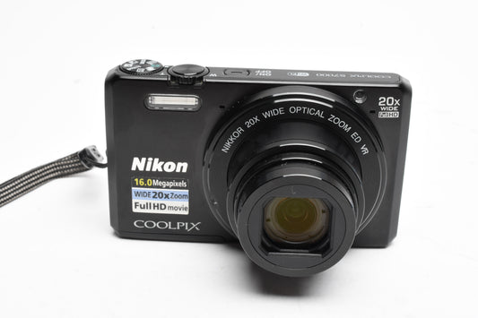 Nikon Coolpix S7000 16MP Digital Point & Shoot camera, batt, charger, Great!