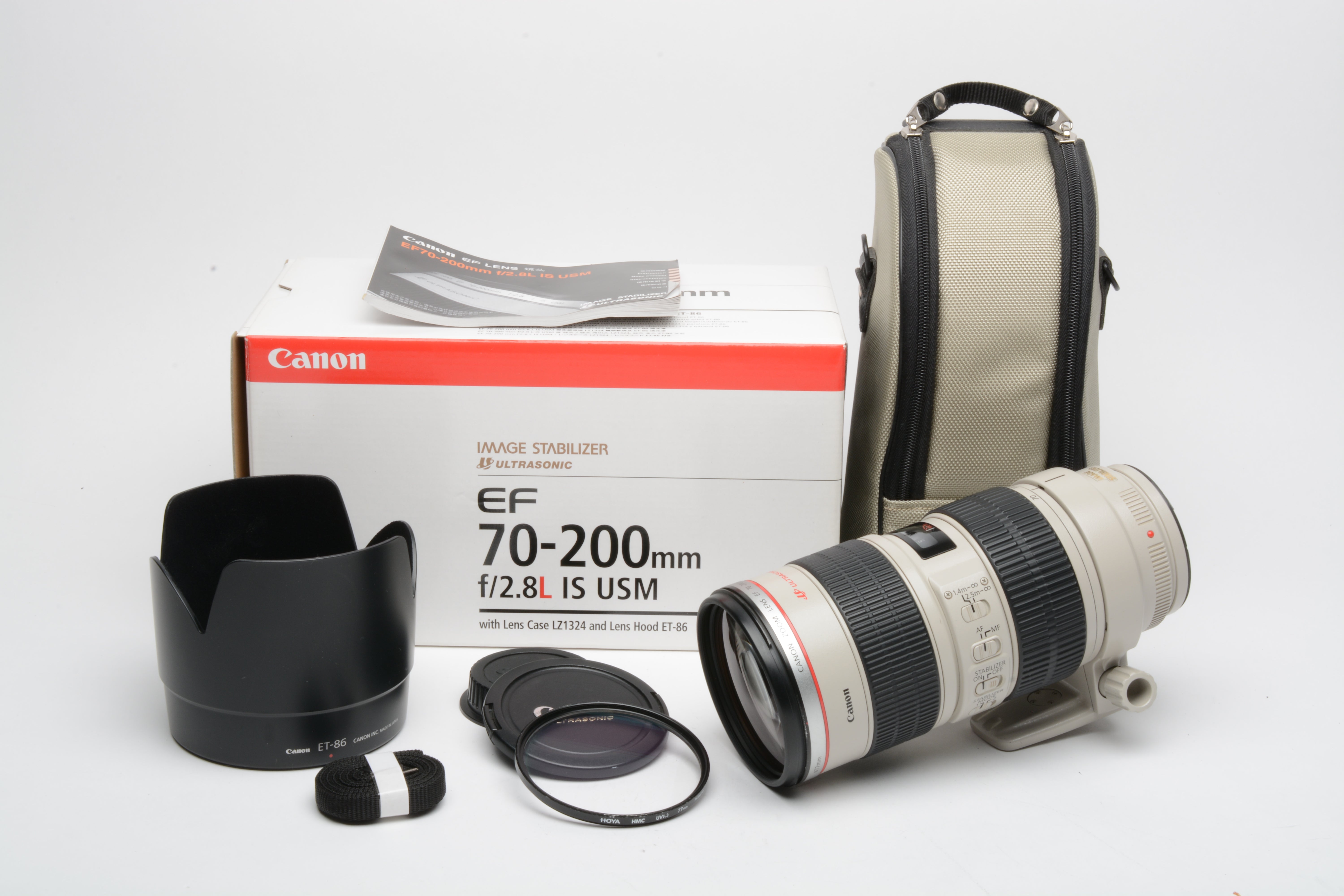 Canon EF 70-200mm f2.8L IS USM Tele zoom lens, case, caps, hood