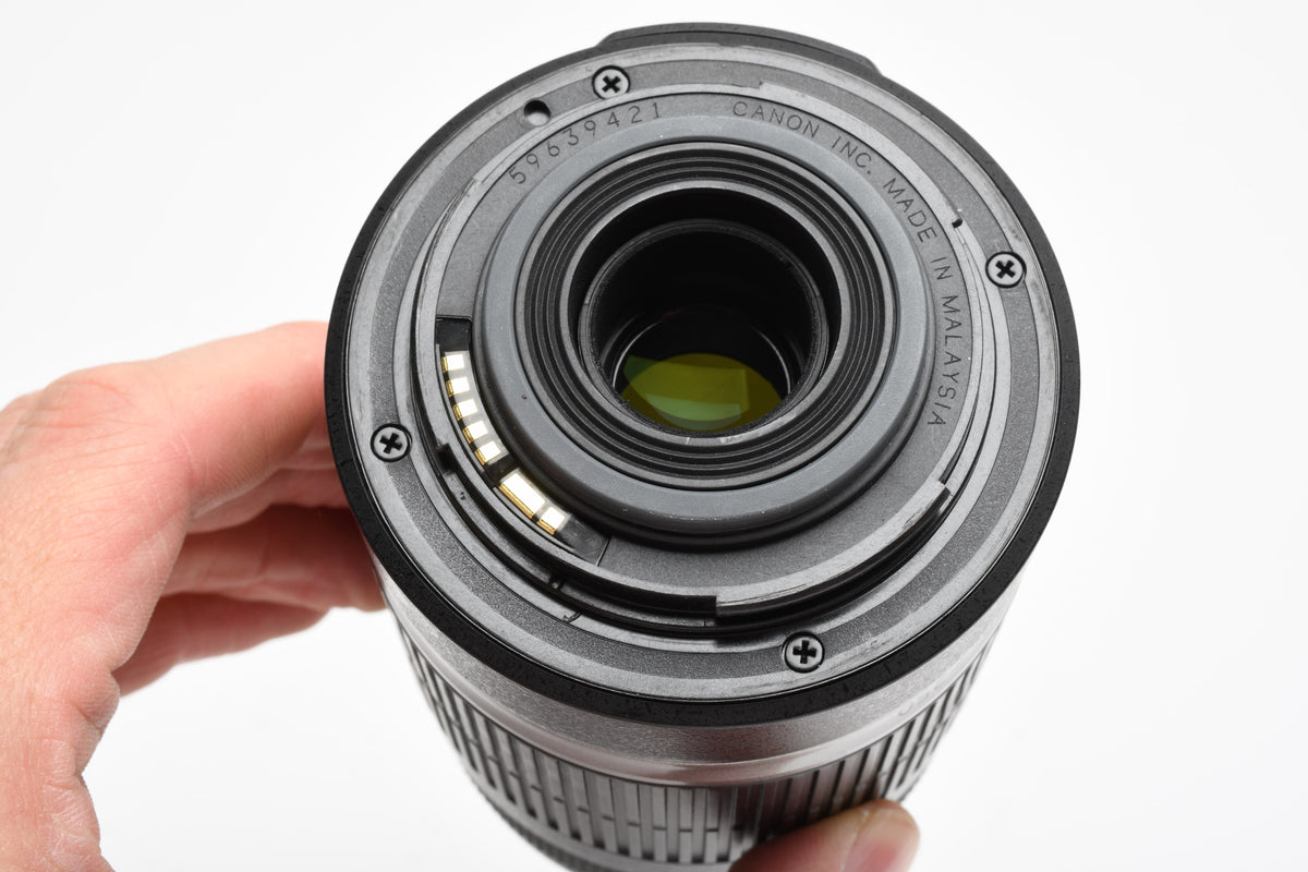 Canon EF-S 55-250mm f4-5.6 IS Zoom lens, w/Caps, Hood, Clean!