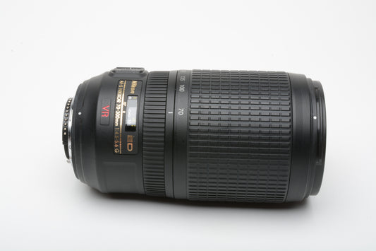 Nikon AF-S Nikkor 70-300mm f4.5-5.6G IF ED VR zoom lens, hood, caps, UV, (USA), boxed