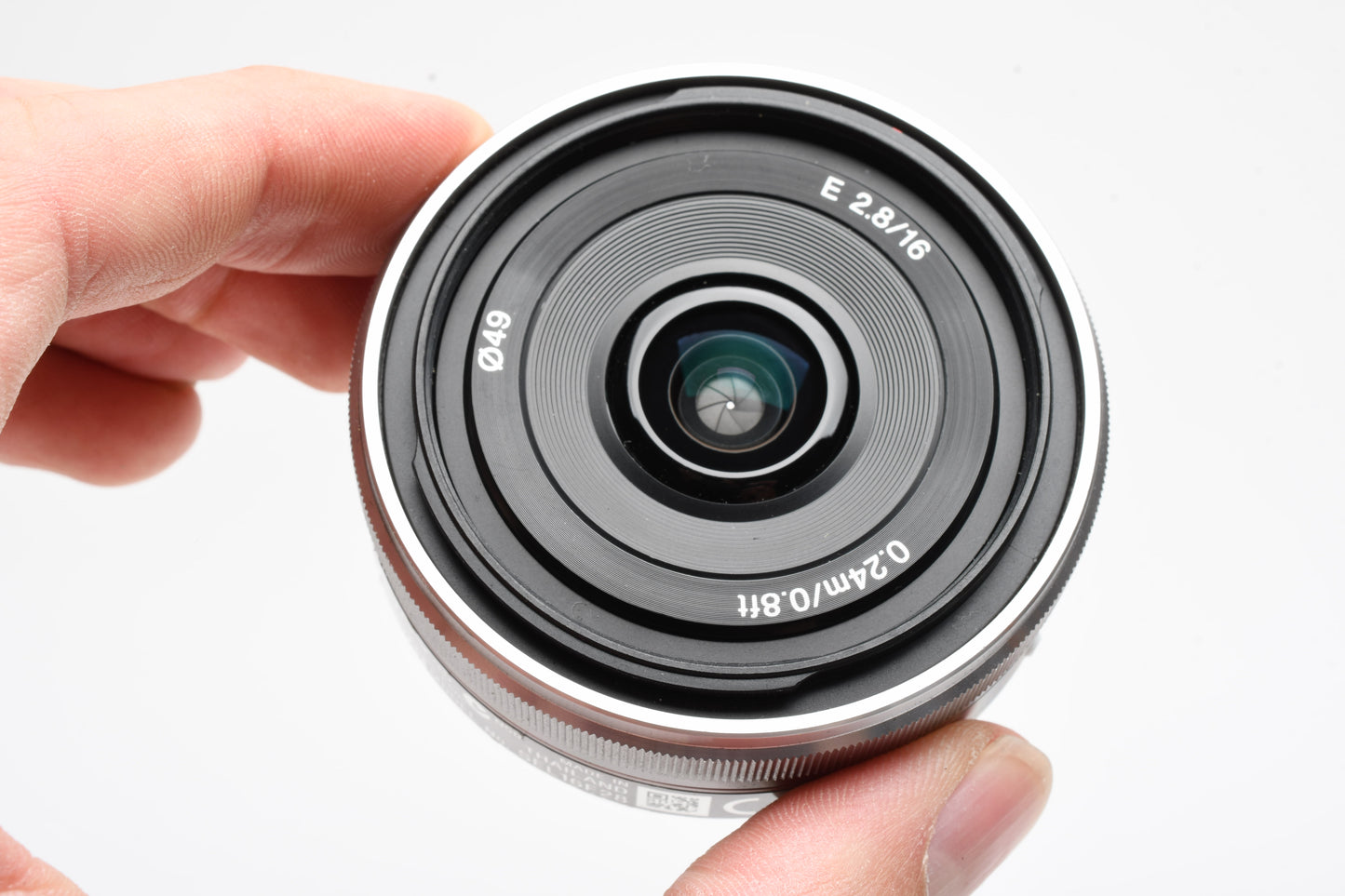 Sony 16mm f2.8 SEL16F28 wide angle E-mount lens, Caps, Nice
