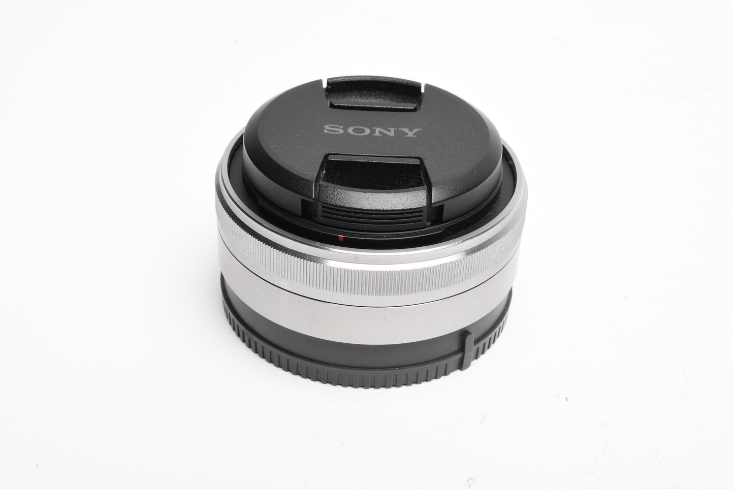 Sony 16mm f2.8 SEL16F28 wide angle E-mount lens, Caps, Nice