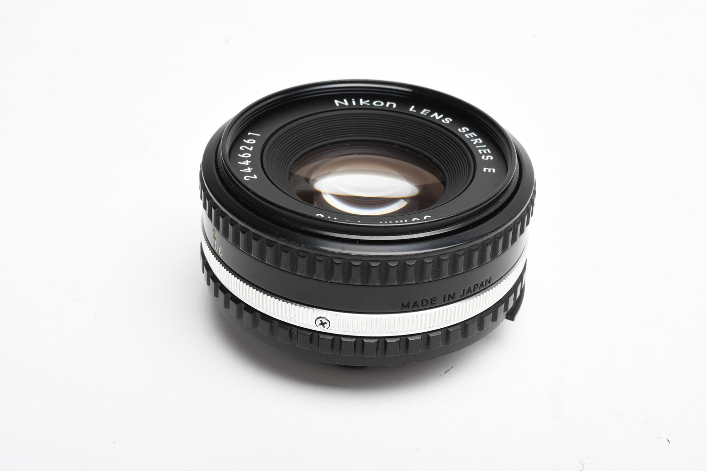 Nikon 50mm f1.8 Series E lens w/caps, nice & clean, Chrome pancake prime lens