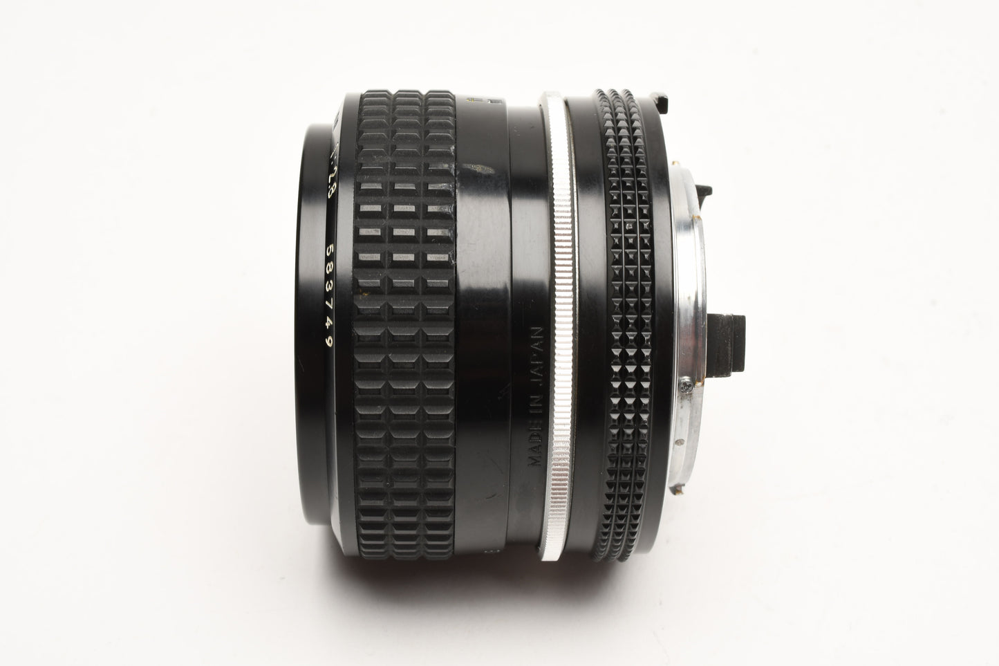 Nikon Nikkor 28mm f2.8 AI mount lens, caps, tested, sharp!