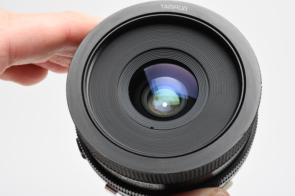 Tamron Adaptall 28mm f2.5 wide angle lens w/PK Adaptall Mount and Case