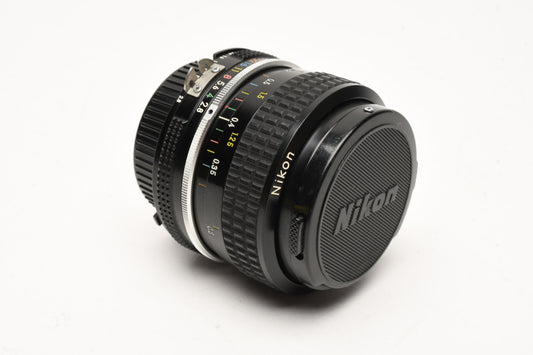 Nikon Nikkor 28mm f2.8 AI mount lens, caps, tested, sharp!