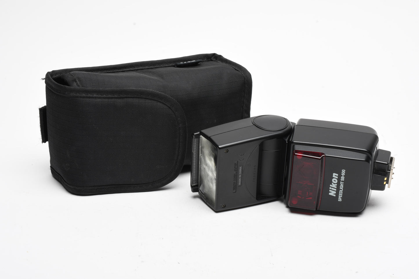 Nikon SB-600 shoe mount flash, case, clean, fully tested