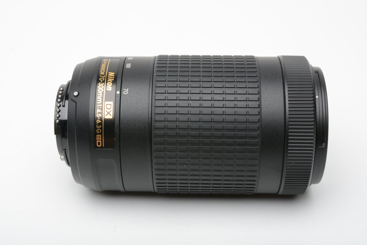 Nikon AF-P 70-300mm f4.5-6.3G ED DX zoom lens, caps, barely used, Mint-