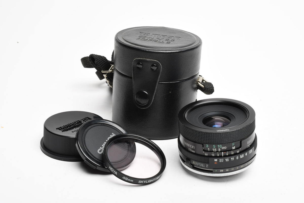 Tamron Adaptall 28mm f2.5 wide angle lens w/PK Adaptall Mount and Case