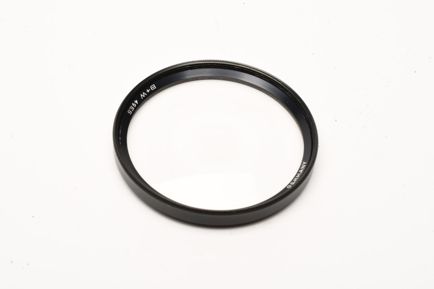 B+W 49ES Center Spot 49mm filter in jewel case and box - mint-