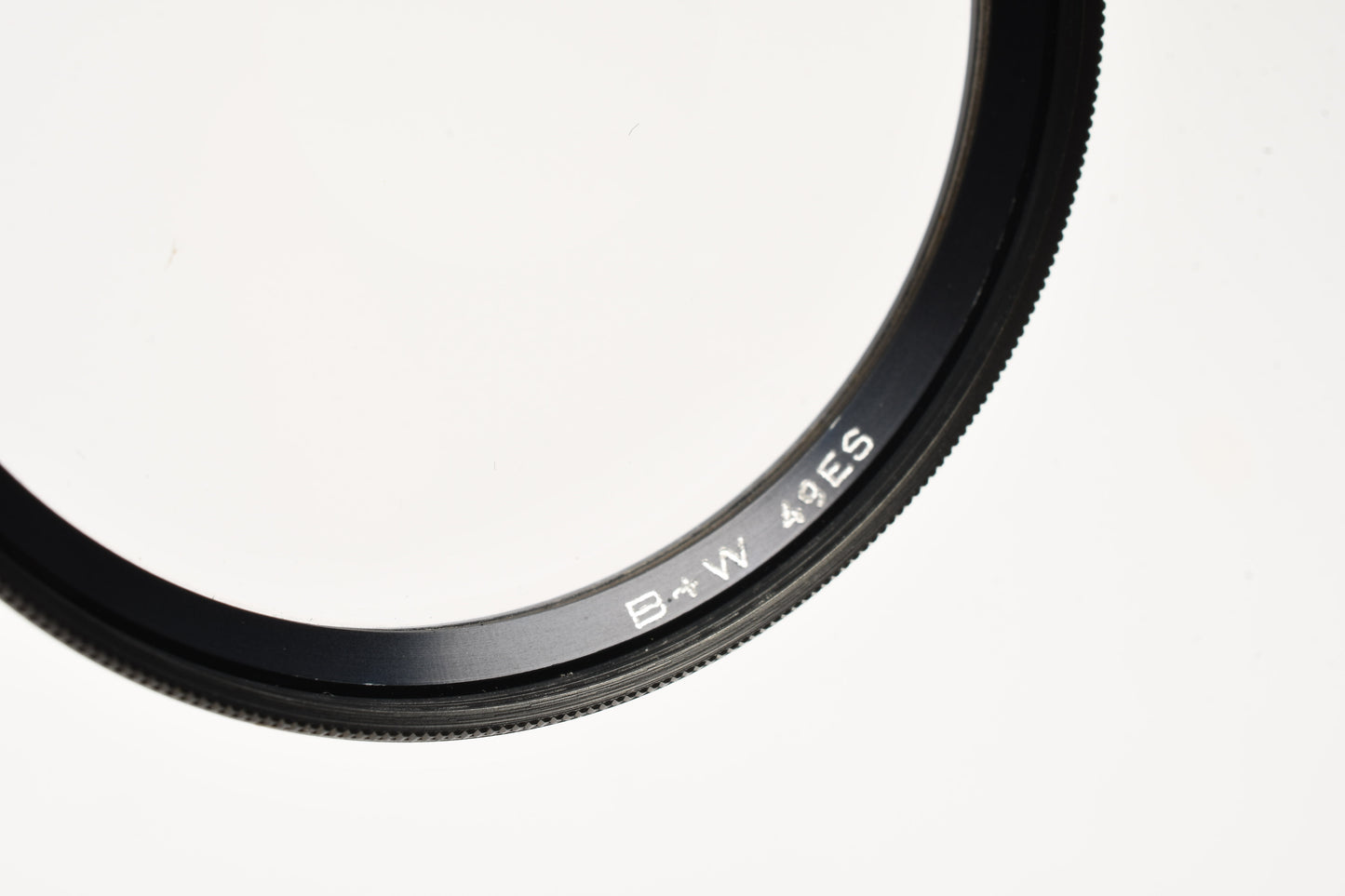 B+W 49ES Center Spot 49mm filter in jewel case and box - mint-