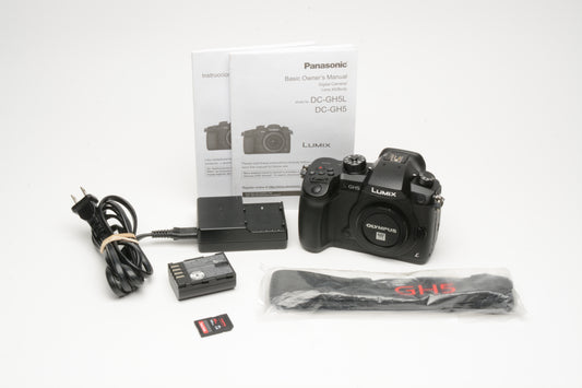 Panasonic Lumix DC-GH5 Digital Camera w/batt+charger, ONLY 465 Acts, Mint-