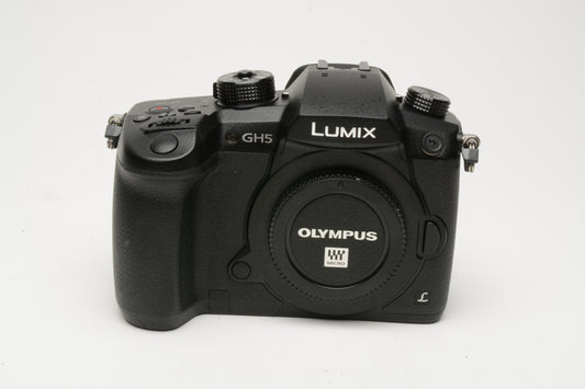 Panasonic Lumix DC-GH5 Digital Camera w/batt+charger, ONLY 465 Acts, Mint-