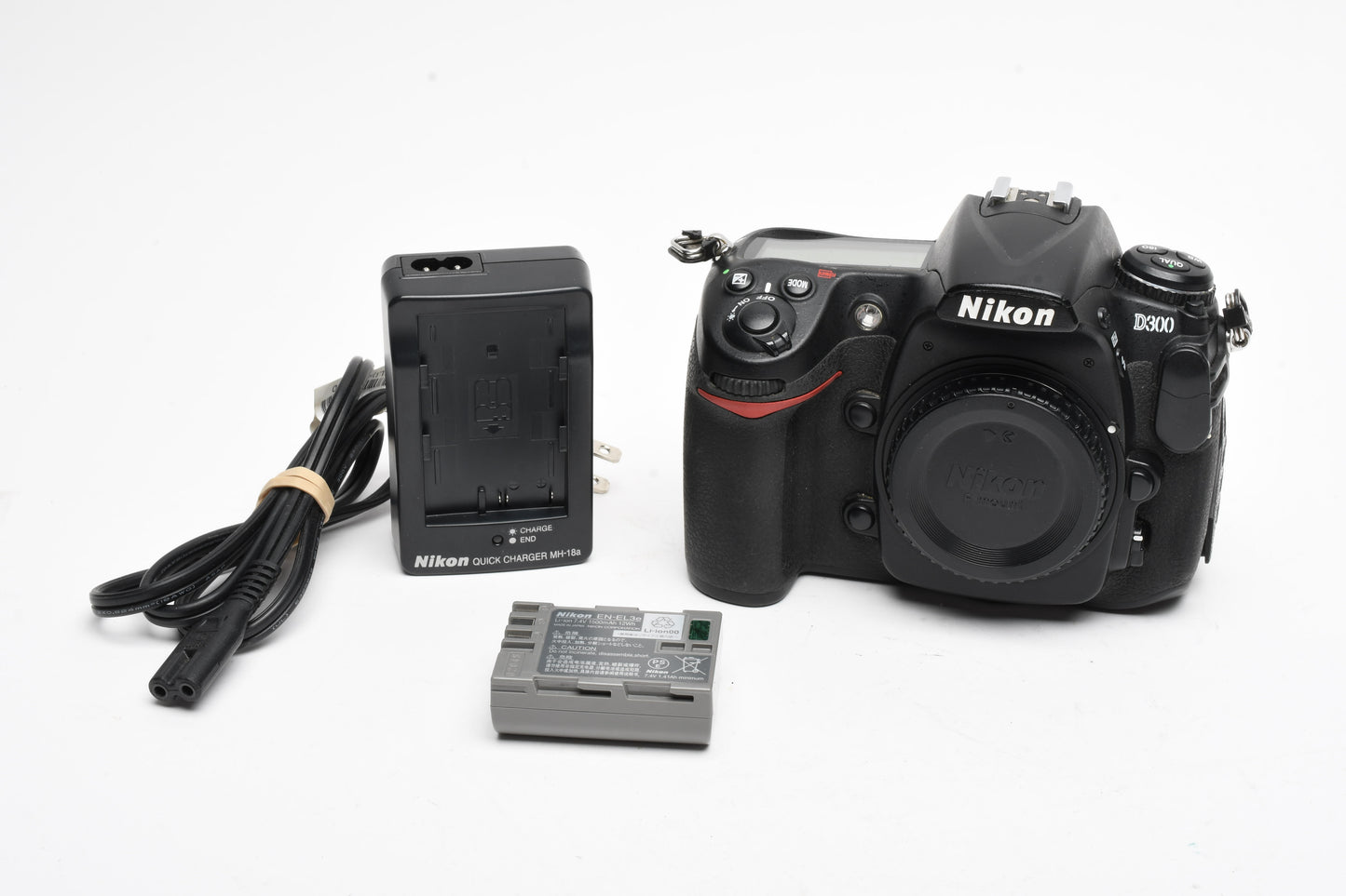 Nikon D300 DSLR Body, batt, charger 23,287 Acts, clean