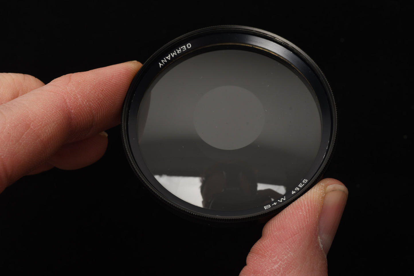 B+W 49ES Center Spot 49mm filter in jewel case and box - mint-
