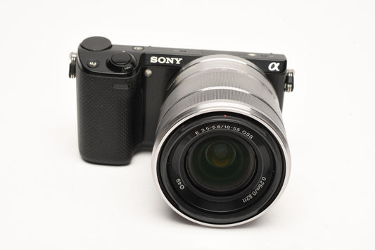 Sony NEX-5R Mirrorless w/18-55mm zoom, batt+charger, 14K Acts, Tested