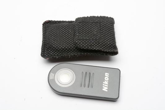 Nikon ML-L3 Wireless remote control in pouch, tested
