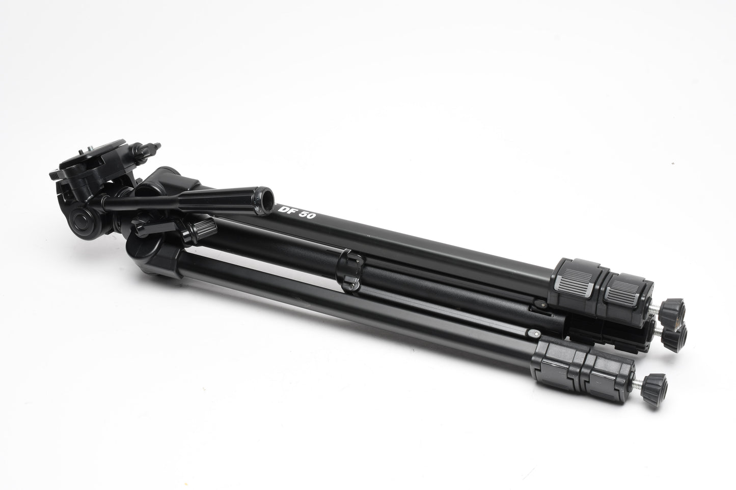 Velbon DF-50 tripod w/Pan head and QR plate, nice and clean, boxed