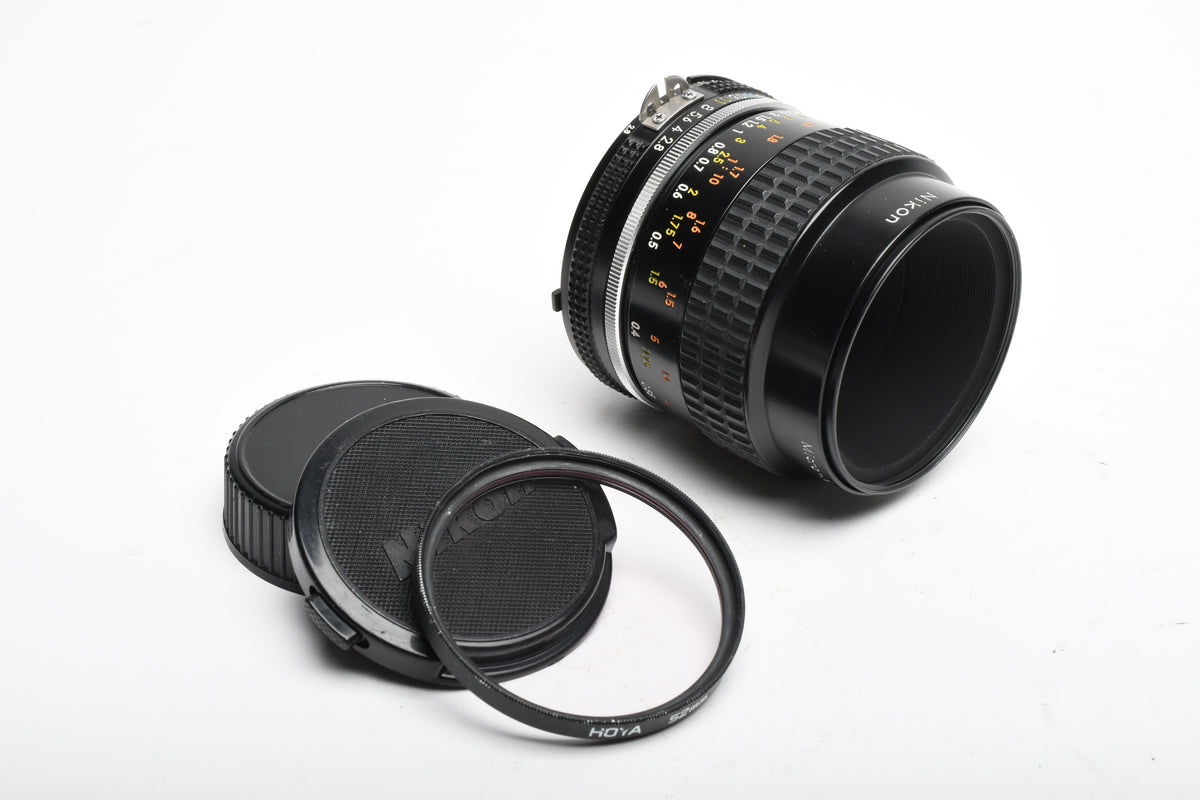 Nikon Nikkor 55mm f2.8 AIs Micro lens, nice and sharp! Great! + Sky Filter