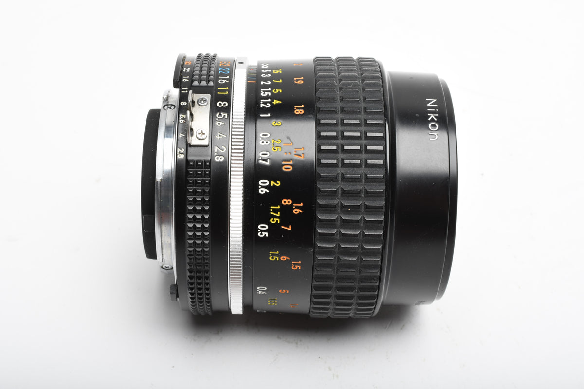Nikon Nikkor 55mm f2.8 AIs Micro lens, nice and sharp! Great! + Sky Filter