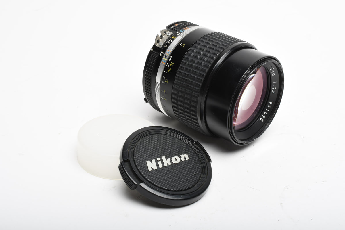 Nikon Nikkor 105mm f2.5 AiS Portrait lens, Great!  Very sharp!