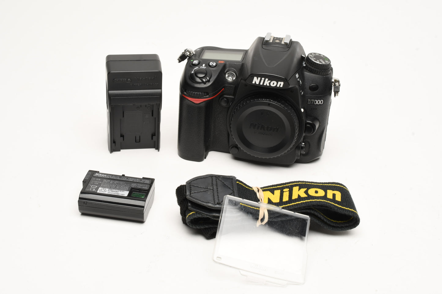 Nikon D7000 16.2MP DSLR, batt, charger, strap, Only 36K Acts! Very clean