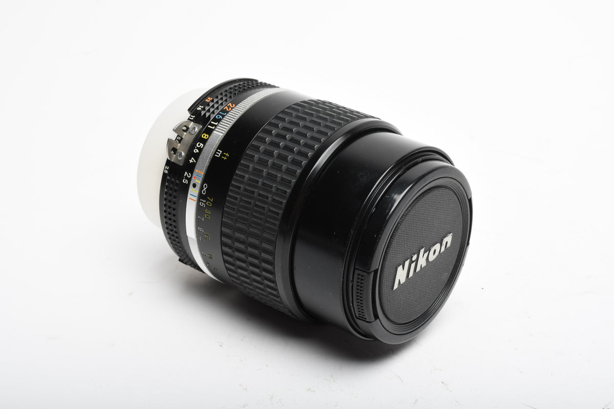 Nikon Nikkor 105mm f2.5 AiS Portrait lens, Great!  Very sharp!