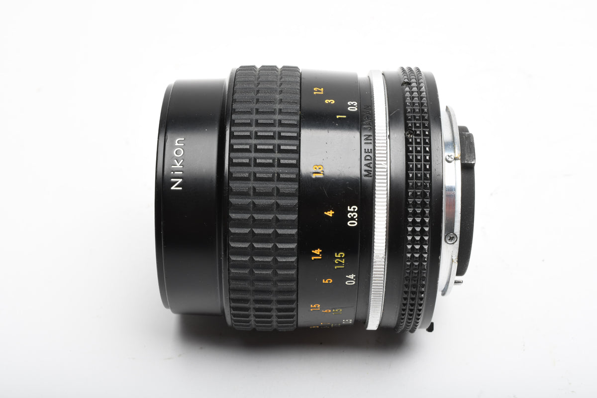 Nikon Nikkor 55mm f2.8 AIs Micro lens, nice and sharp!