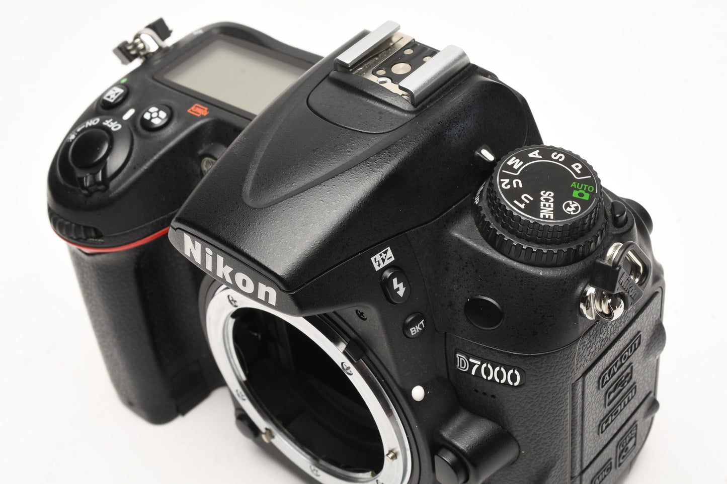 Nikon D7000 16.2MP DSLR, batt, charger, strap, Only 36K Acts! Very clean