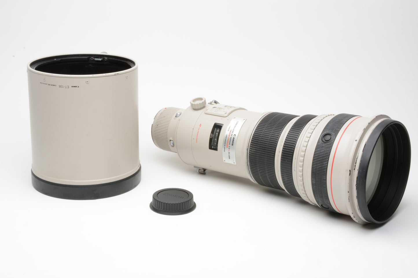 Canon EF 500mm f4 L IS USM Telephoto Lens, hood + rear cap