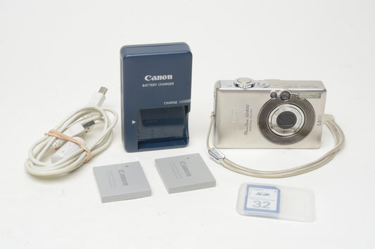 Canon PowerShot SD500 5MP Digital Point&Shoot camera, 2batts, charger, tested