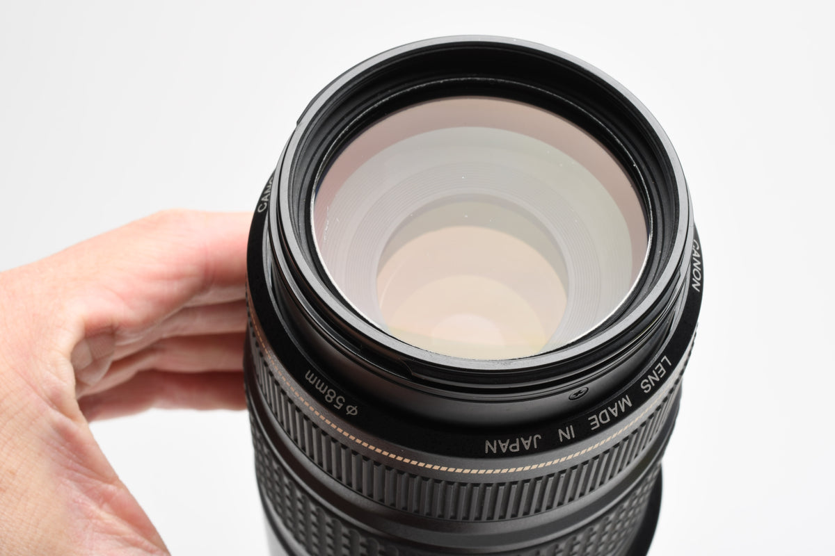 Canon EF 75-300mm f4-5.6 IS USM zoom lens, Caps, Hood, Great!