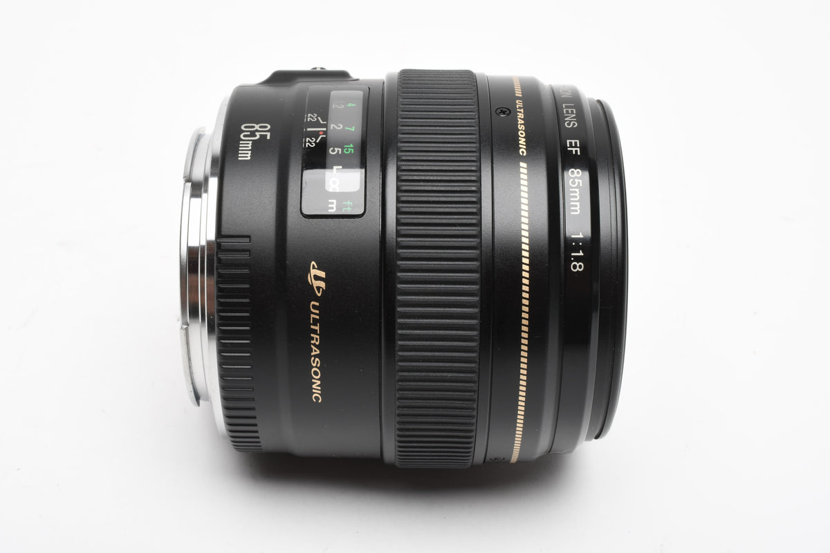 Canon EF 85mm f1.8 USM Portrait lens, Mint-, Caps