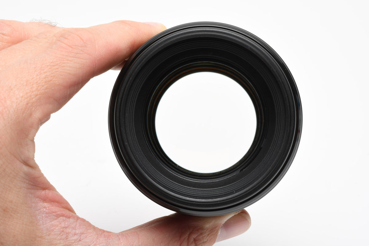 Canon EF 85mm f1.8 USM Portrait lens, Mint-, Caps