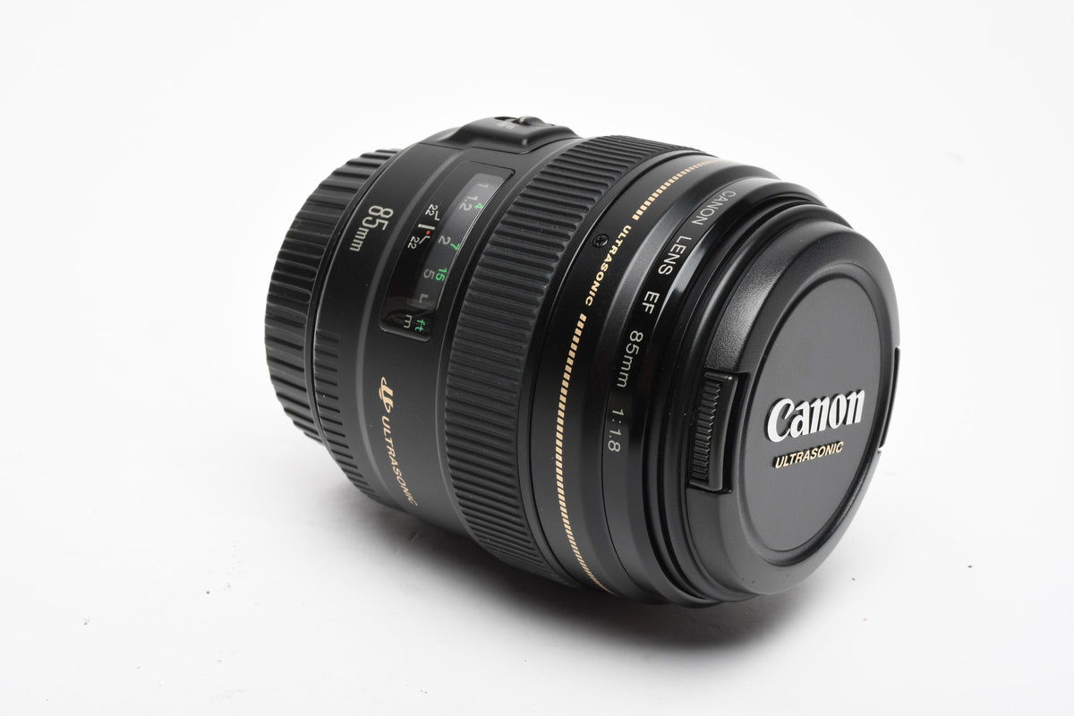 Canon EF 85mm f1.8 USM Portrait lens, Mint-, Caps
