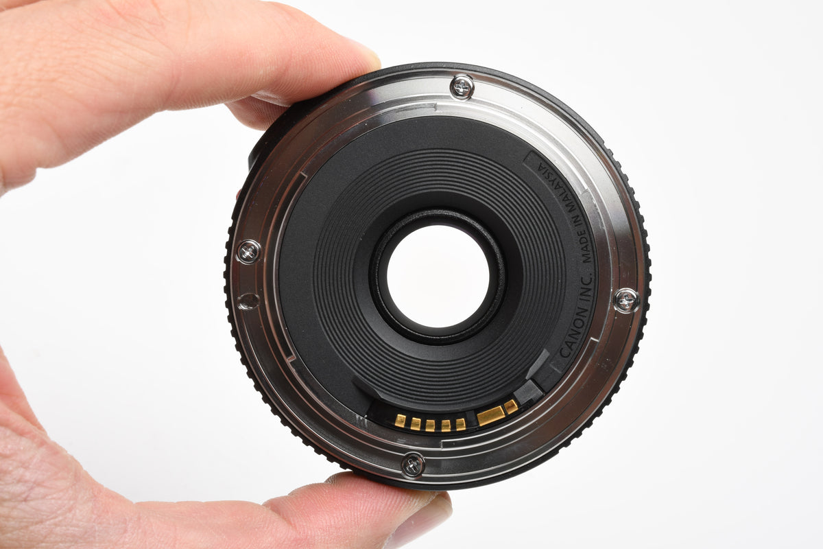 Canon EF 40mm f2.8 STM Macro Pancake lens, Great quality, Compact