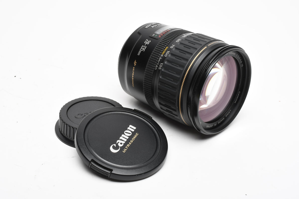 Canon EF 28-135mm F3.5-5.6 IS USM zoom lens, Clean, Mint-