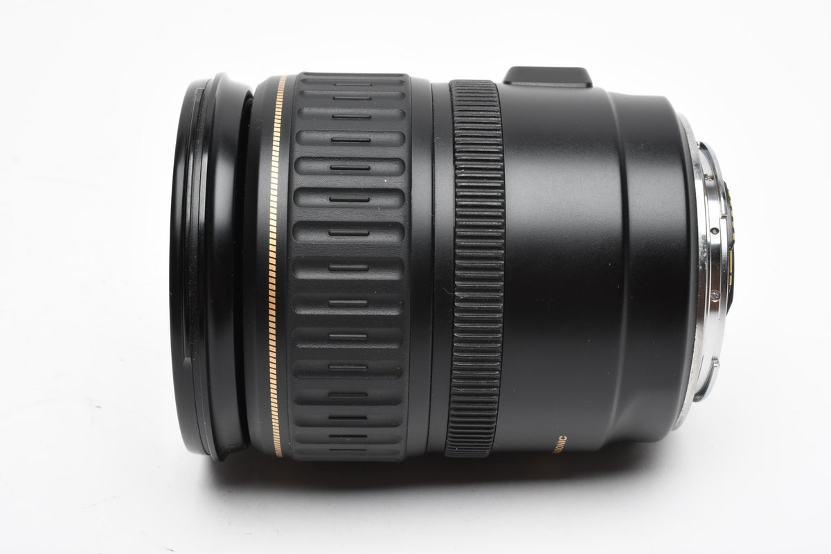 Canon EF 28-135mm F3.5-5.6 IS USM zoom lens, Clean, Mint-