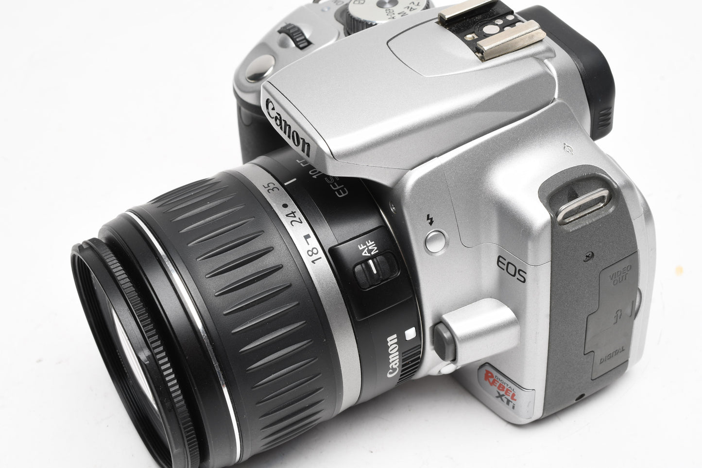 Canon Rebel XTi Silver DSLR w/18-55mm f3.5-5.6 II Zoom Lens, UV, Strap, Batt, Charger