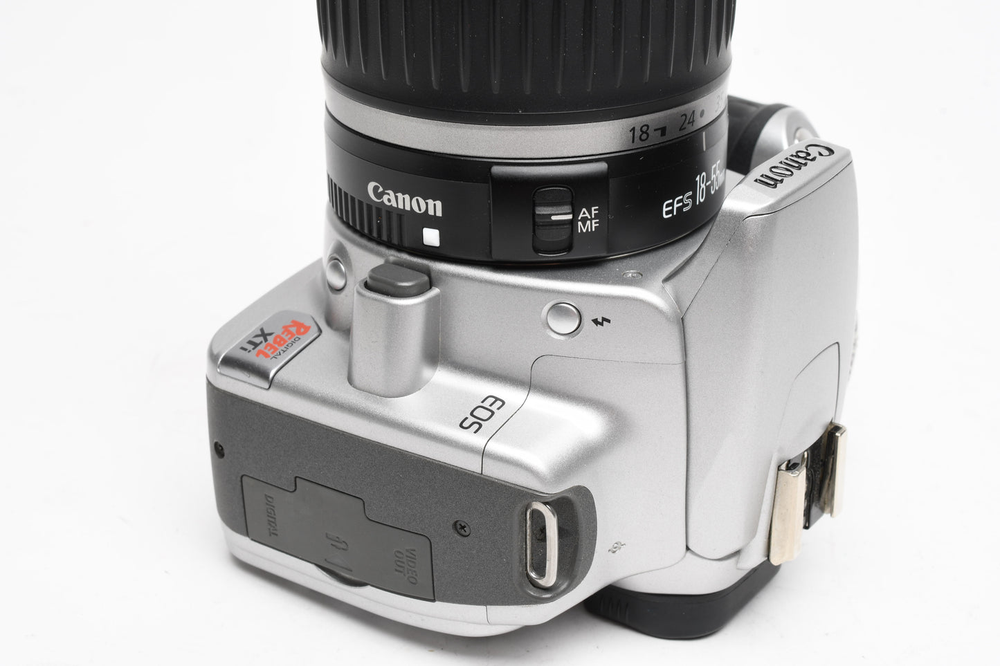 Canon Rebel XTi Silver DSLR w/18-55mm f3.5-5.6 II Zoom Lens, UV, Strap, Batt, Charger