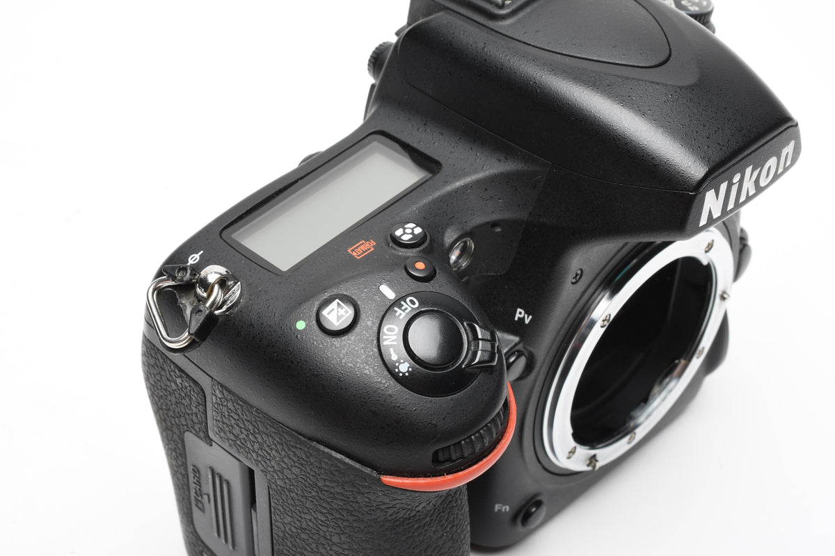 Nikon D750 DSLR Body w/batt, charger, strap, 269K Acts