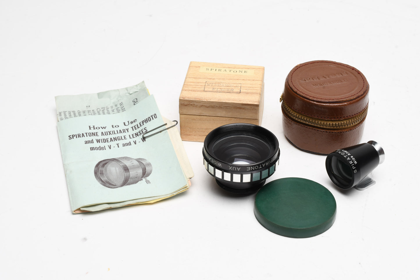 Spiratone Model V-W Auxiliary lens w/Finder and case, Clean