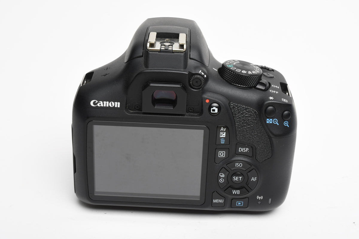 Canon EOS Rebel T6 DSLR w/18-55mm IS II, batt+charger Only 3340 Acts, Great