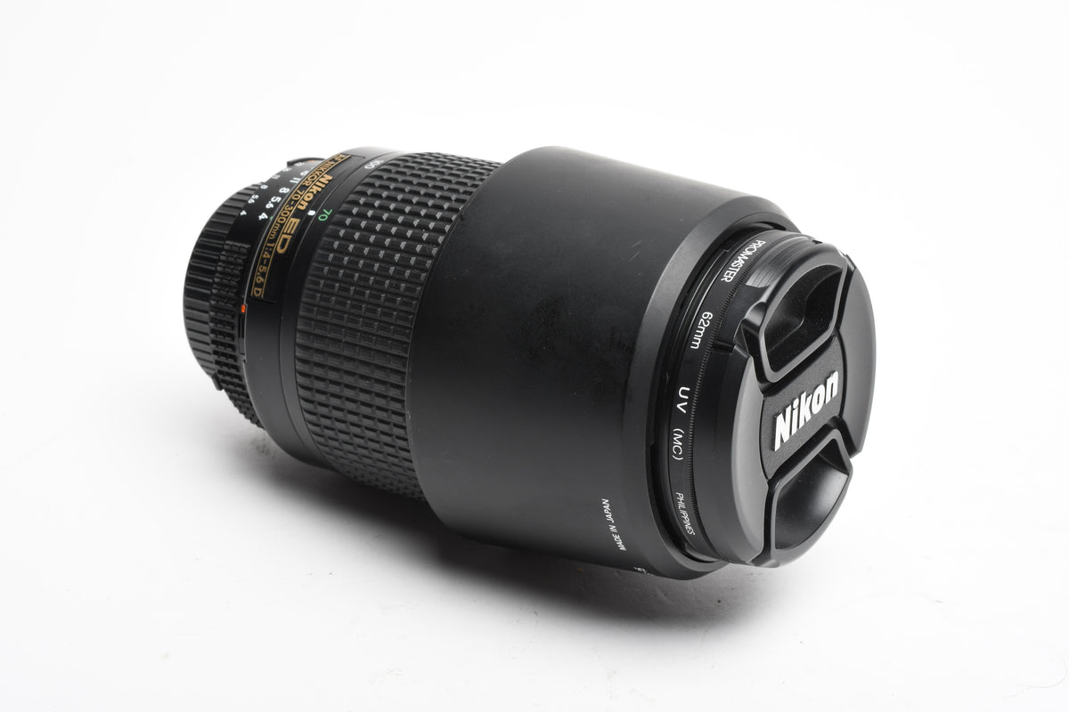 Nikon AF Zoom Nikkor 70-300mm f4-5.6G zoom, Hood+Caps+UV Clean!