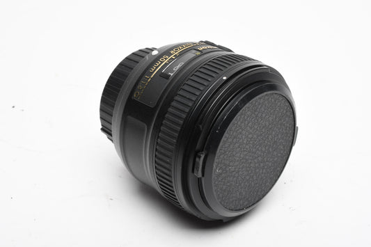 Nikon Nikkor AF-S 50mm f1.8G prime lens, caps, Very clean