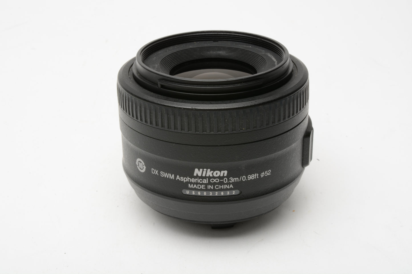 Nikon AF-S Nikkor 35mm f1.8G DX lens, caps, Nice