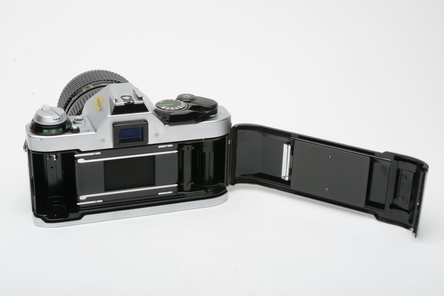 Canon AE-1 Program 35mm SLR Camera w/35-70mm zoom, strap, new seals, pola